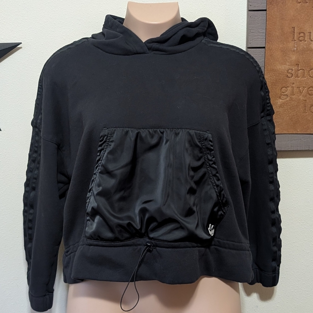 Adidas SzXL Black Basketball Boxy Cropped Hoodie